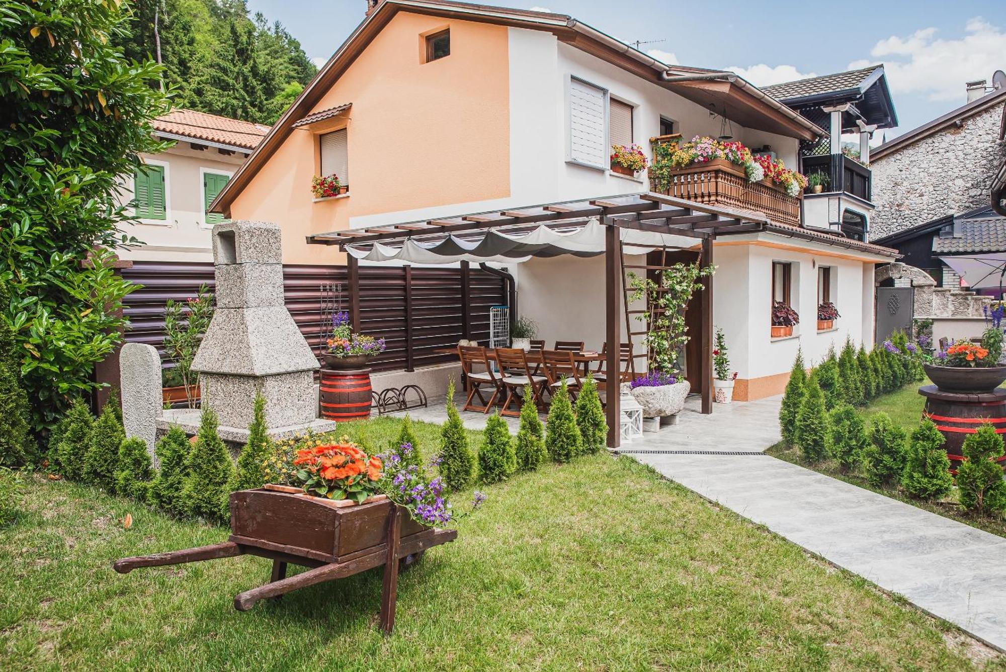 Gotar Apartment With Garden Kobarid Extérieur photo