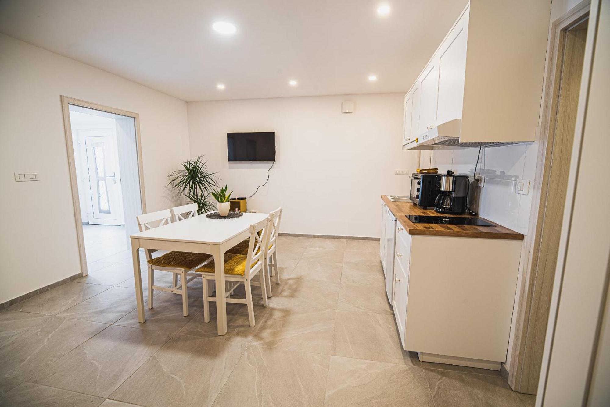 Gotar Apartment With Garden Kobarid Extérieur photo